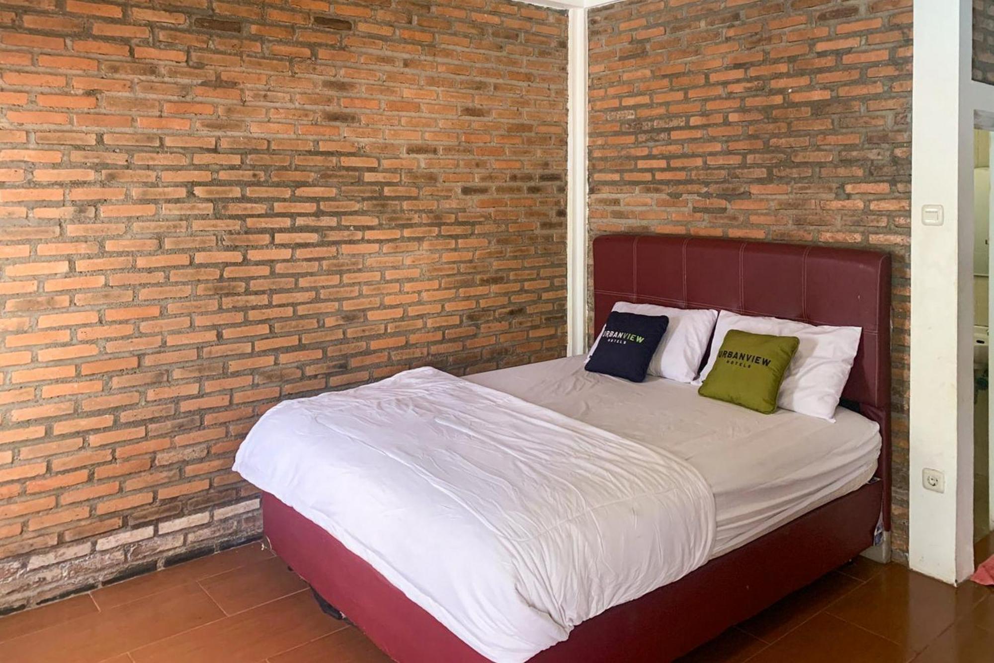 Urbanview Hotel Villa Q Gisting Bandjarnegeri Exterior foto
