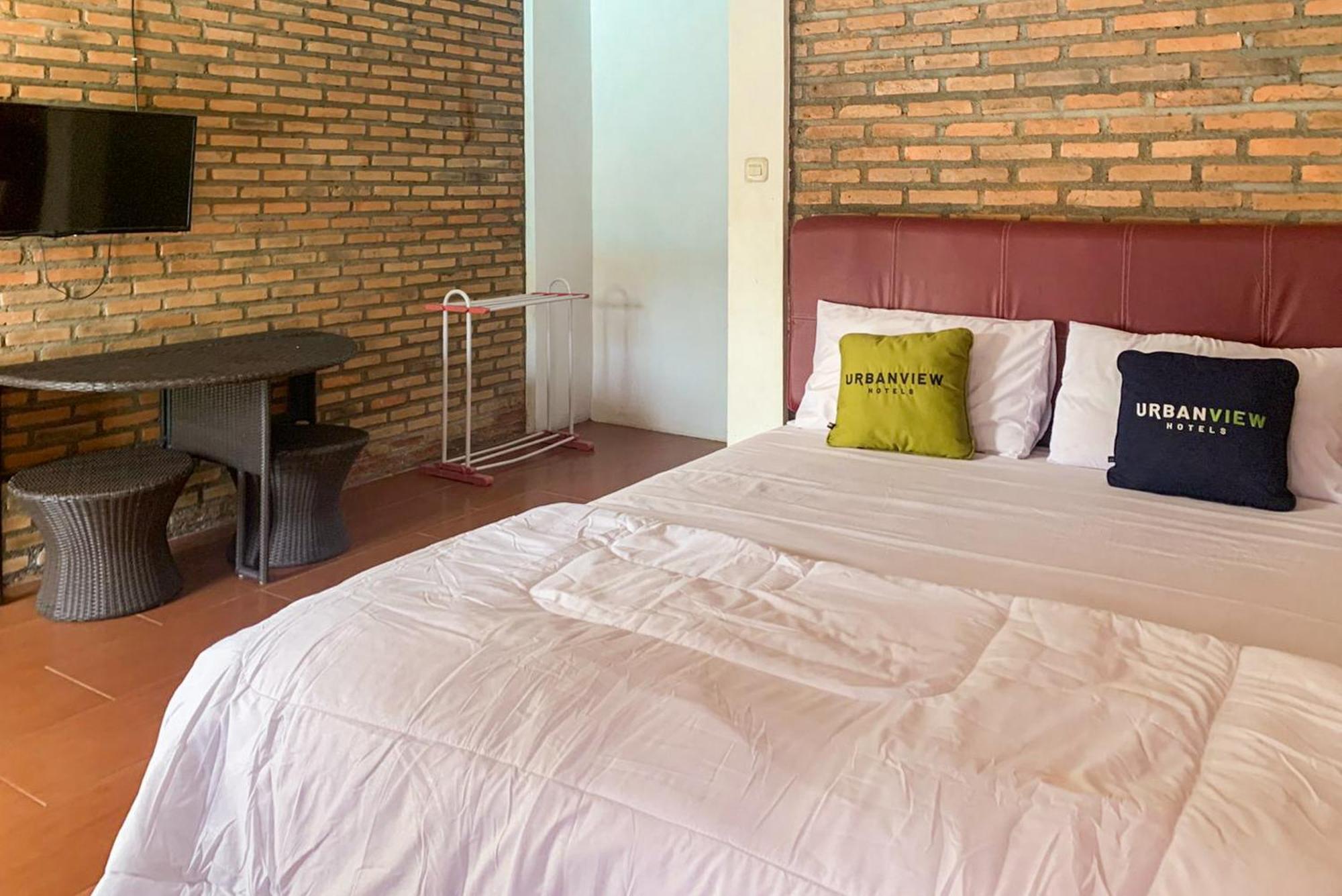 Urbanview Hotel Villa Q Gisting Bandjarnegeri Exterior foto